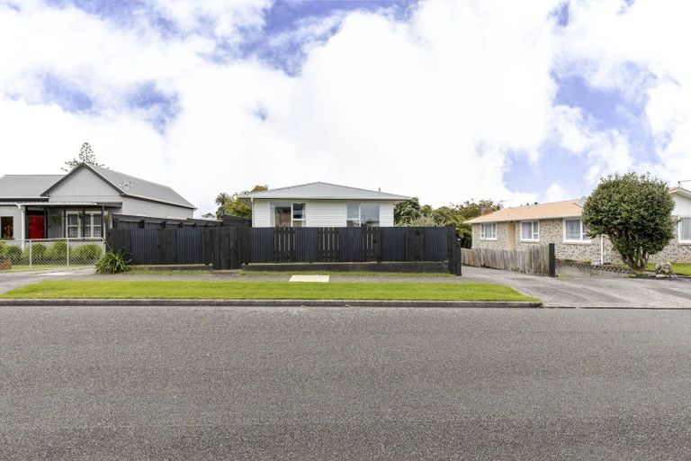 Photo of property in 60 Rosendale Avenue, Spotswood, New Plymouth, 4310