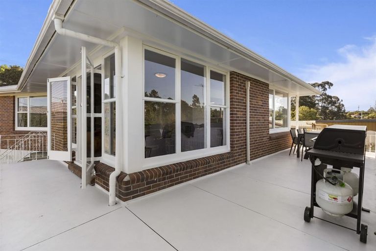 Photo of property in 19 Mcclintock Road, Massey, Auckland, 0614