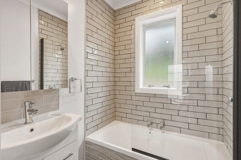 Photo of property in 301 Main South Road, Green Island, Dunedin, 9018