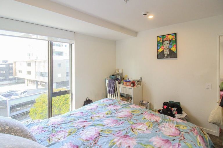 Photo of property in Pinnacle Apartments, E602/160 Victoria Street, Te Aro, Wellington, 6011