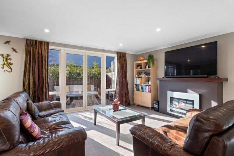 Photo of property in 17 Westpark Drive, Burnside, Christchurch, 8053