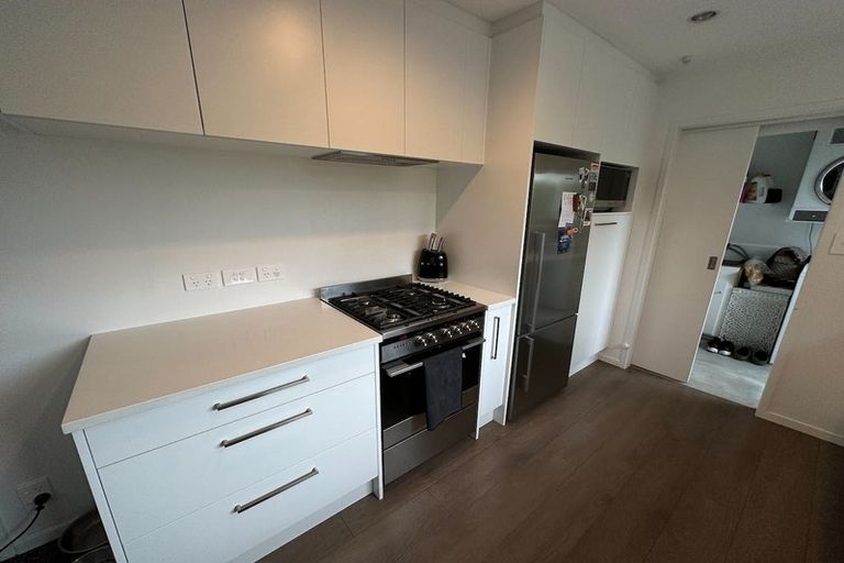 Photo of property in 3 Sispara Place, Beach Haven, Auckland, 0626