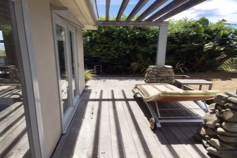 Photo of property in 131 Tutere Street, Waikanae Beach, Waikanae, 5036