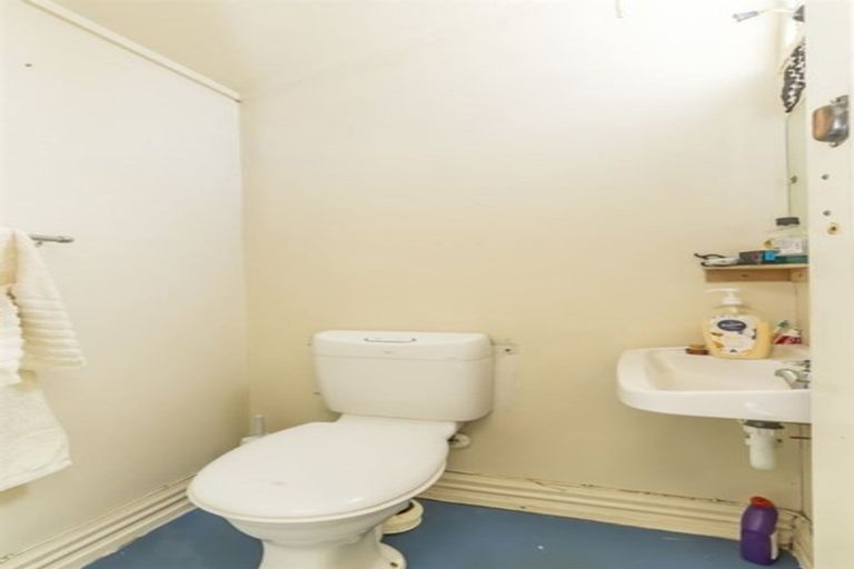 Photo of property in 70a Constable Street, Newtown, Wellington, 6021