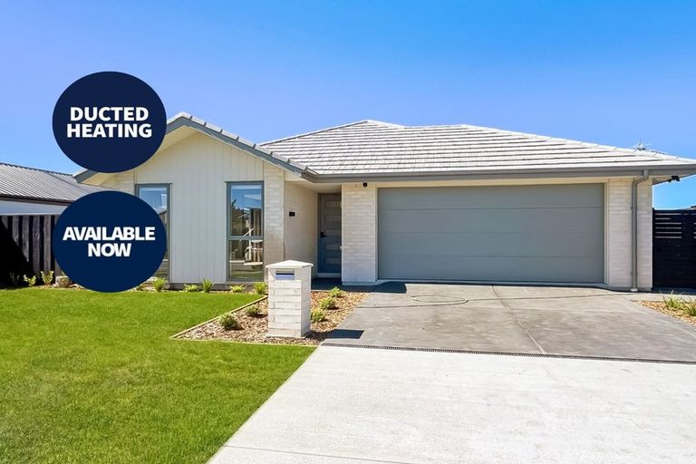 Photo of property in 12 Weaver Street, Woodend, 7691