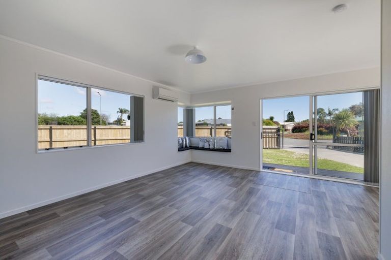 Photo of property in 4 Crisp Drive, Papamoa Beach, Papamoa, 3118