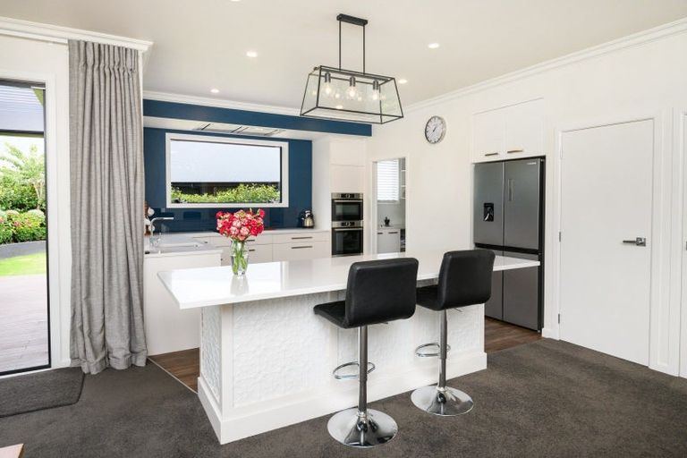 Photo of property in 9 Awatea Terrace, Hokowhitu, Palmerston North, 4410