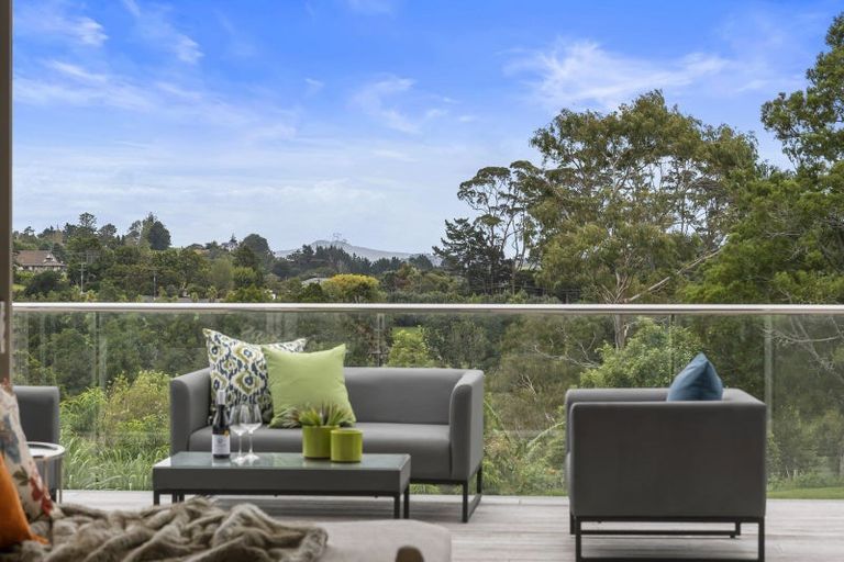 Photo of property in 497 Whitford Road, Whitford, Howick, 2571