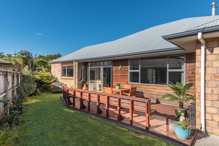 Photo of property in 6 Avonbrook Lane, Pukekohe, 2120