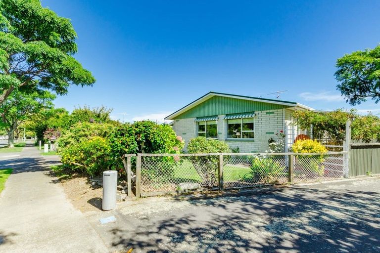 Photo of property in 7 Nimmo Avenue, Waikanae, 5036