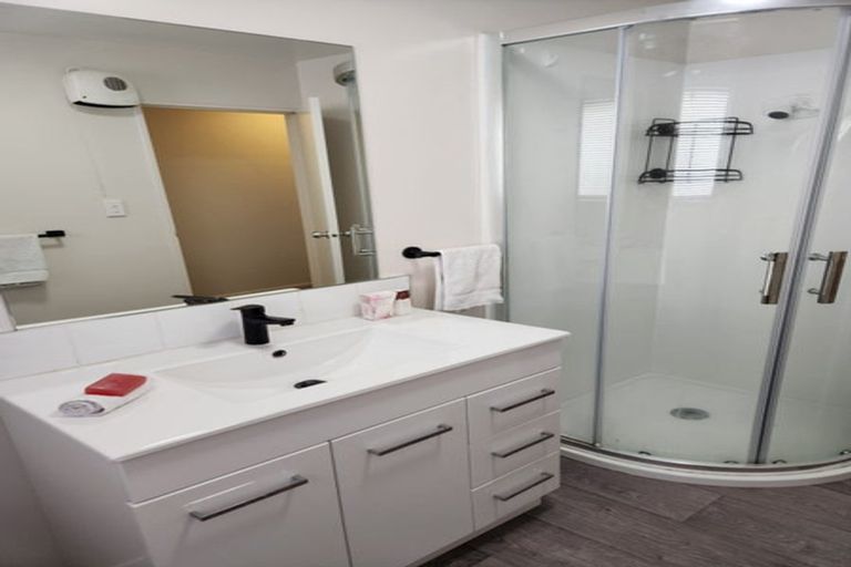 Photo of property in 1/35 Division Street, Riccarton, Christchurch, 8041