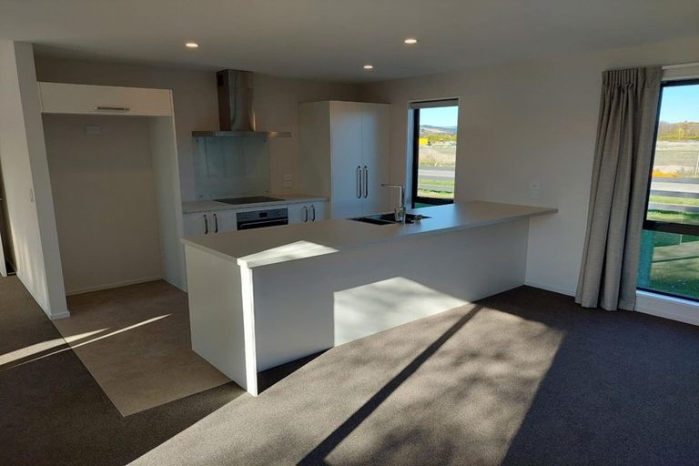 Photo of property in 16 Quaifes Road, Halswell, Christchurch, 8025