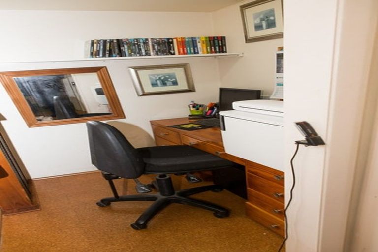 Photo of property in 75 Moorefield Road, Johnsonville, Wellington, 6037