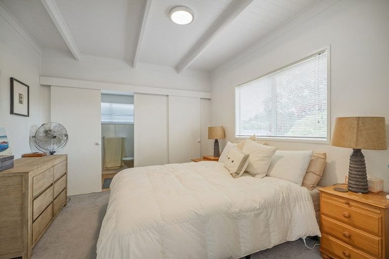 Photo of property in 19 Hicks Place, Cooks Beach, Whitianga, 3591