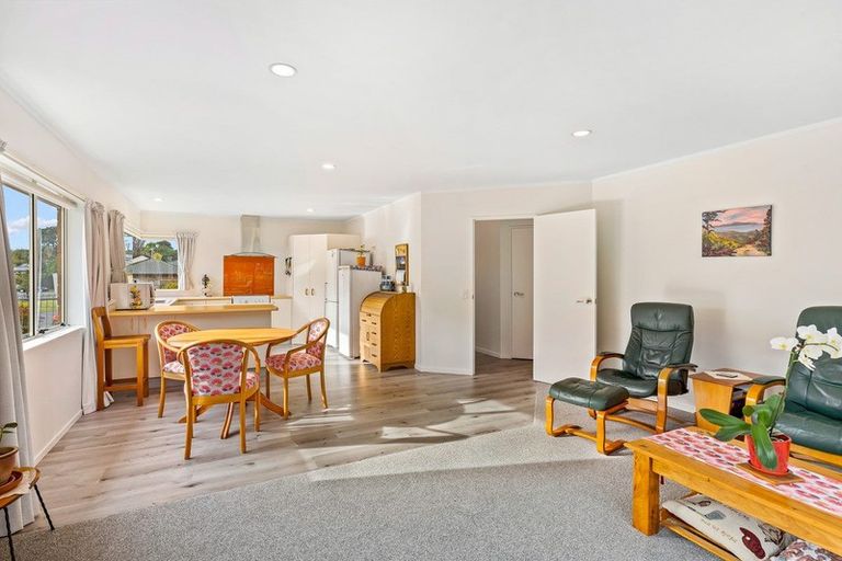 Photo of property in 25 Villa Grove, Paraparaumu, 5032