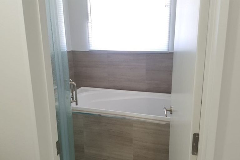 Photo of property in 2 Dow Square, Wigram, Christchurch, 8025