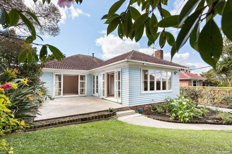 Photo of property in 14 Akehurst Avenue, New Lynn, Auckland, 0600