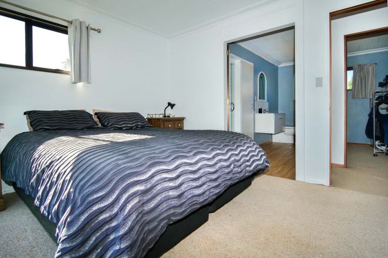 Photo of property in 17 Henley Street, Westport, 7825