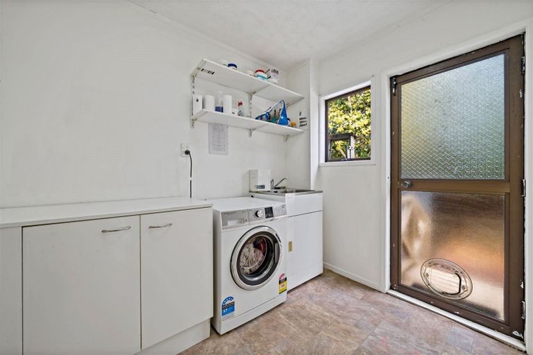Photo of property in 2/14 Ceramco Place, Torbay, Auckland, 0630