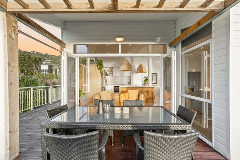 Photo of property in 77 Waitea Road, Muriwai, 0881