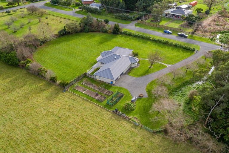 Photo of property in 137 Kent Street, Carterton, 5713