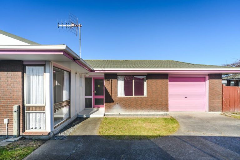 Photo of property in 18 Westmere Place, Takaro, Palmerston North, 4412