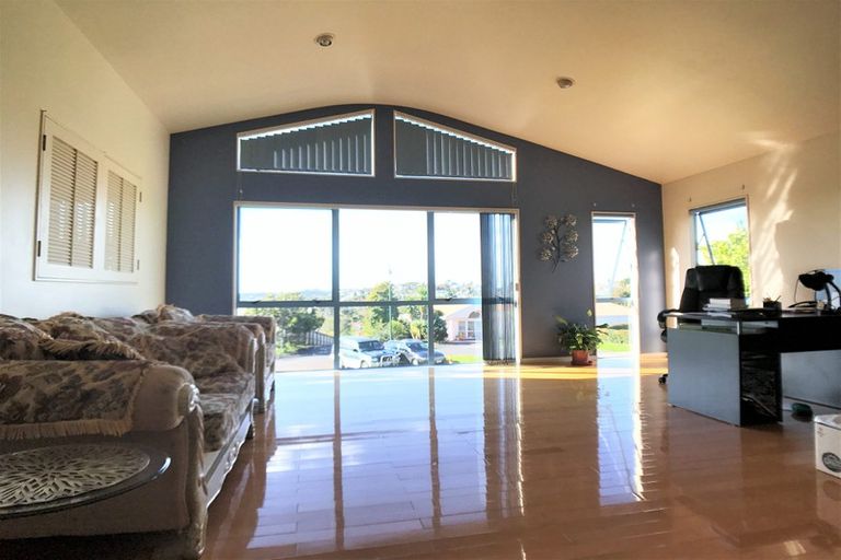 Photo of property in 21 Jacanas Place, Unsworth Heights, Auckland, 0632