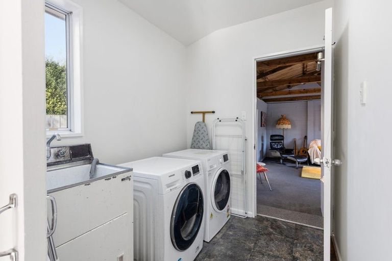 Photo of property in 18 Croziers Road, St Albans, Christchurch, 8052