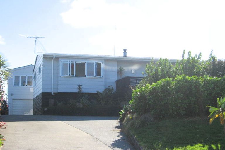 Photo of property in 35 Cullen Street, Mangawhai Heads, Mangawhai, 0505