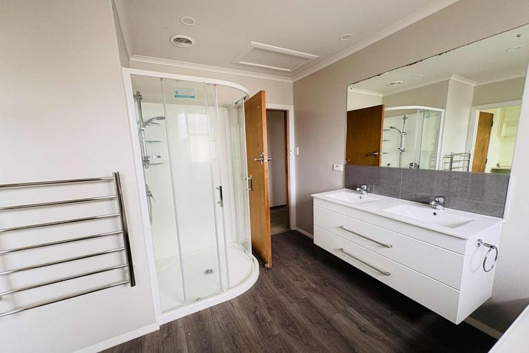 Photo of property in 26 Stephens Crescent, Highbury, Palmerston North, 4412