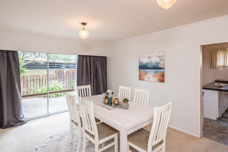 Photo of property in 3 Belvedere Avenue, Waikanae, 5036