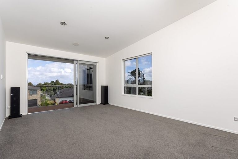 Photo of property in 4 Ravello Rise, Flat Bush, Auckland, 2019