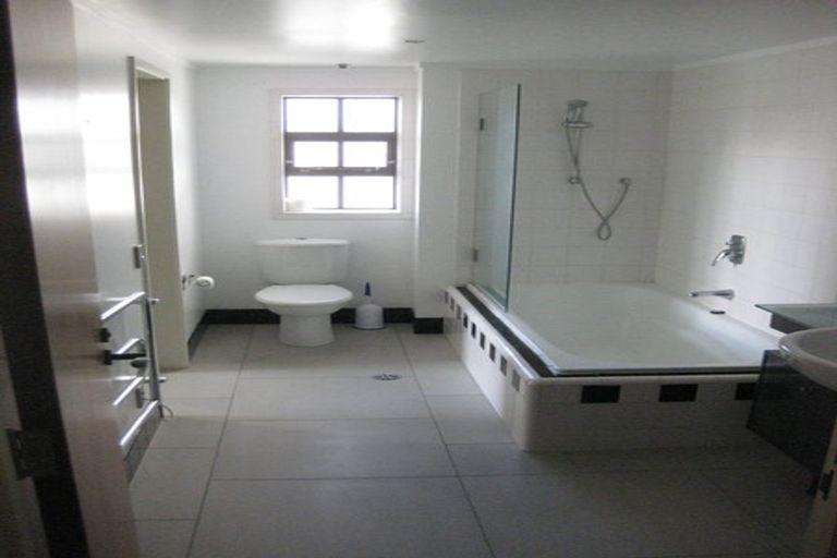 Photo of property in Dominion Apartments, 27/80 Victoria Street, Wellington Central, Wellington, 6011