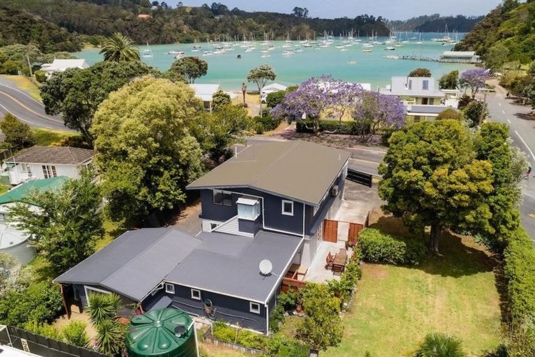 Photo of property in 2 Florance Avenue, Russell, 0202