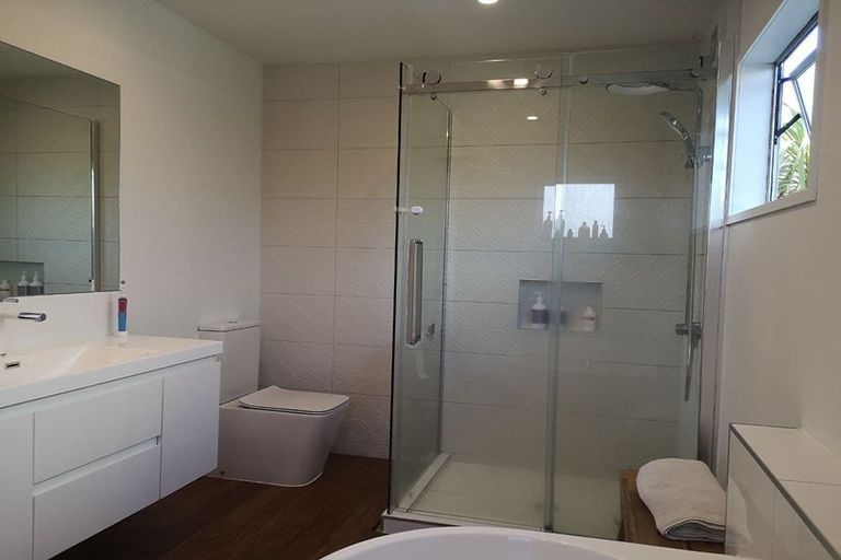 Photo of property in 24 Dominica Crescent, Grenada Village, Wellington, 6037