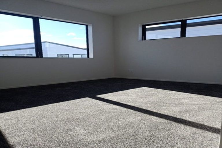 Photo of property in 5 Tumu Road, Papakura, 2110