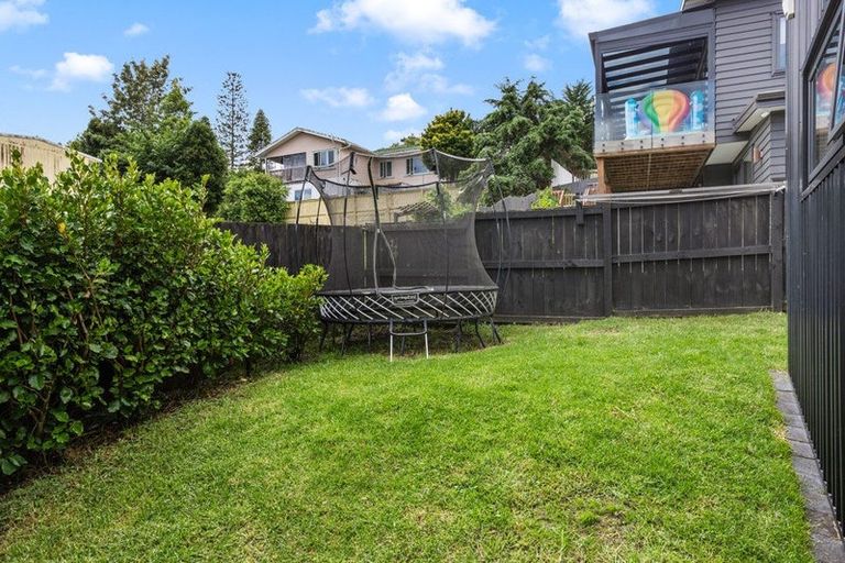 Photo of property in 26 Arataki Views Way, Glen Eden, Auckland, 0602