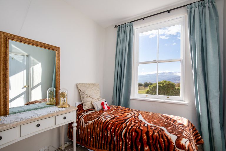 Photo of property in 180 Hall Road, Bannockburn, Cromwell, 9384