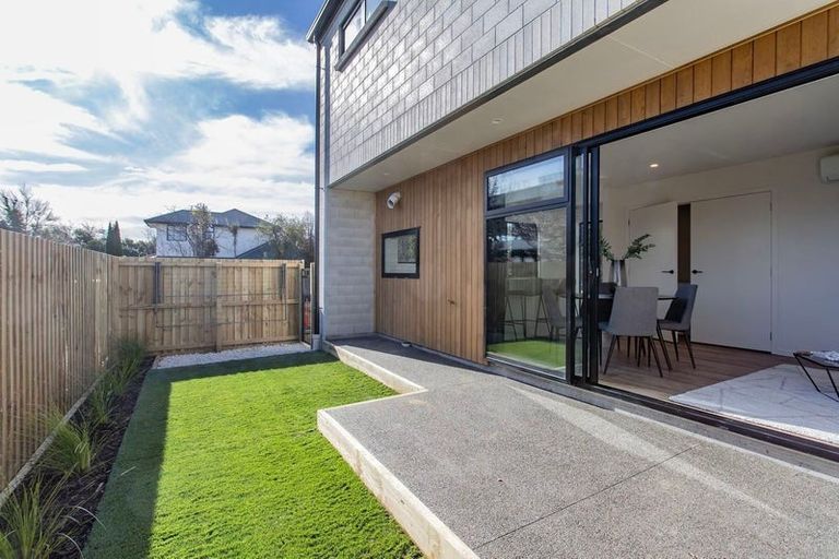 Photo of property in 2/19 Dilworth Street, Riccarton, Christchurch, 8011