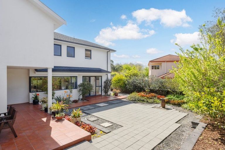 Photo of property in 24 Oakway Drive, Schnapper Rock, Auckland, 0632