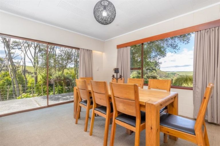 Photo of property in 1310 Old North Road, Helensville, 0875