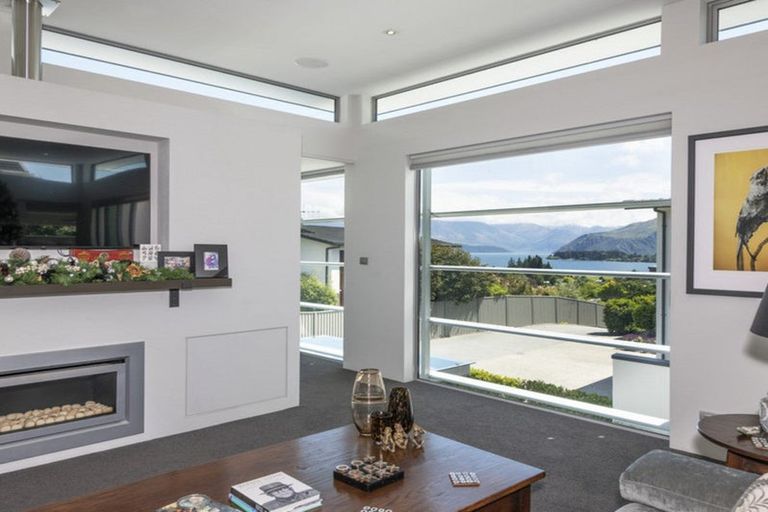 Photo of property in 15 Faulks Terrace, Wanaka, 9305