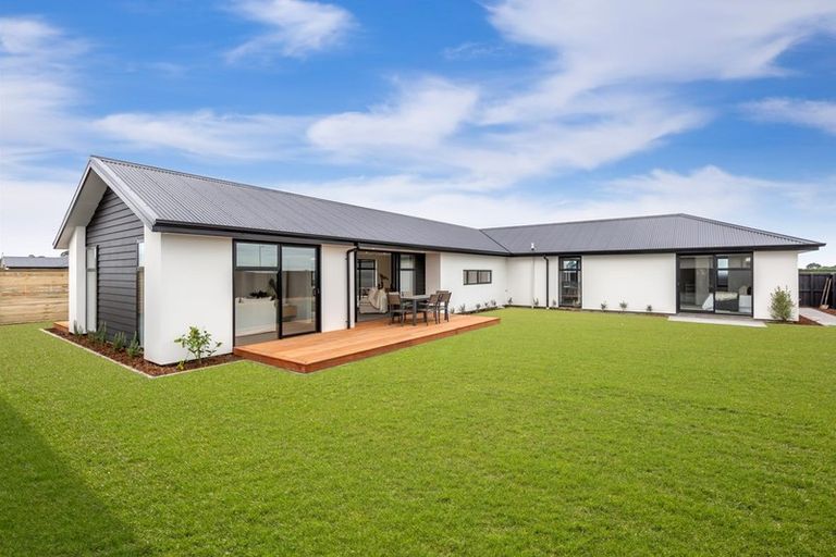 Photo of property in 12 Harrison Drive, Tikipunga, 0112