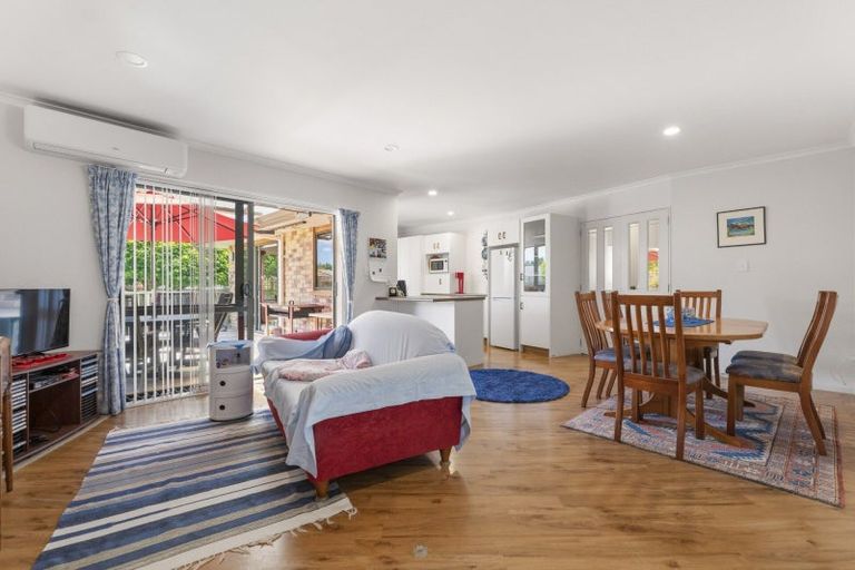 Photo of property in 7 Burnt Oak Drive, Pyes Pa, Tauranga, 3112