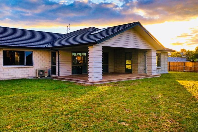 Photo of property in 1 Sharman Place, Pyes Pa, Tauranga, 3112