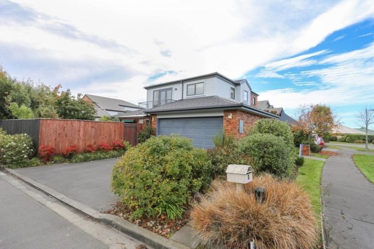 Photo of property in 4 Skyedale Drive, Harewood, Christchurch, 8051