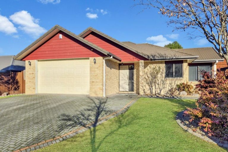 Photo of property in 21 Heaphy Place, Pukehangi, Rotorua, 3015