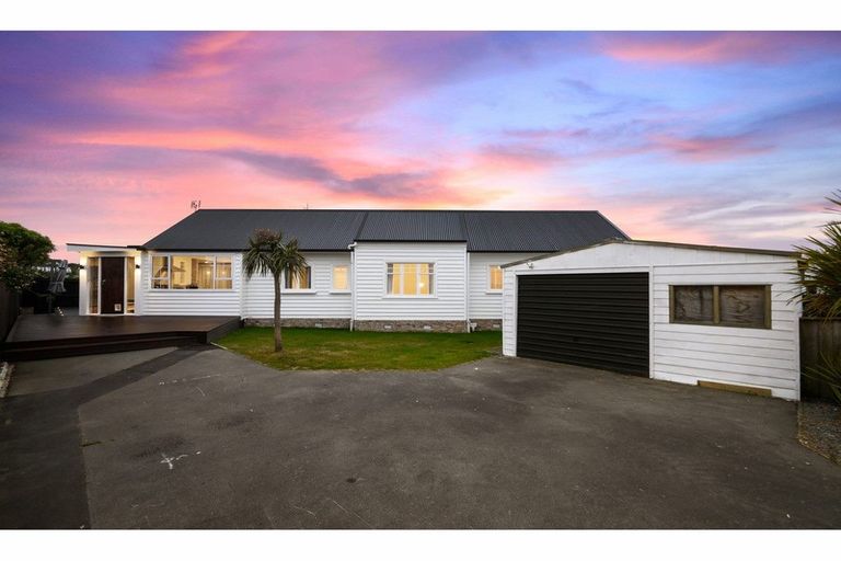 Photo of property in 171 Breezes Road, Aranui, Christchurch, 8061