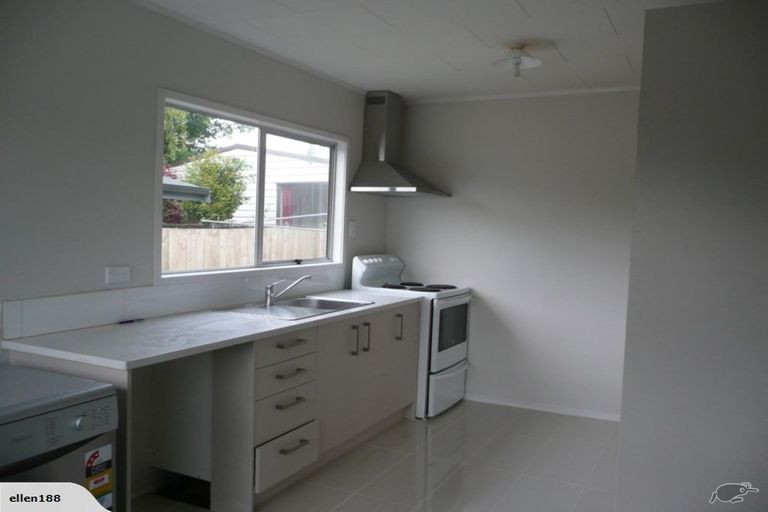 Photo of property in 9 Silverstone Place, Henderson, Auckland, 0612