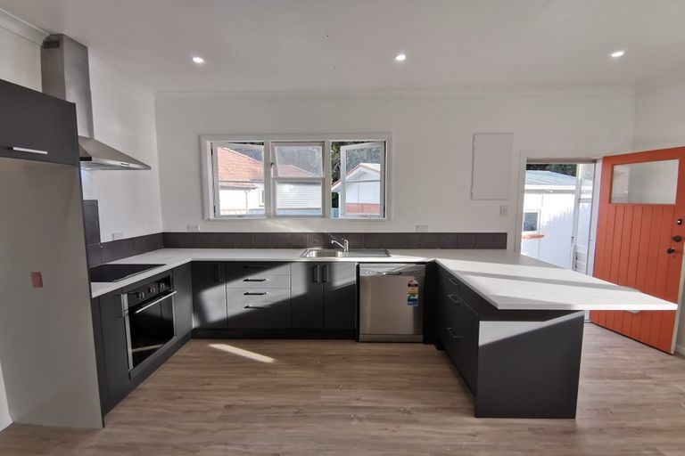 Photo of property in 12 Clapham Place, Whanganui East, Whanganui, 4500